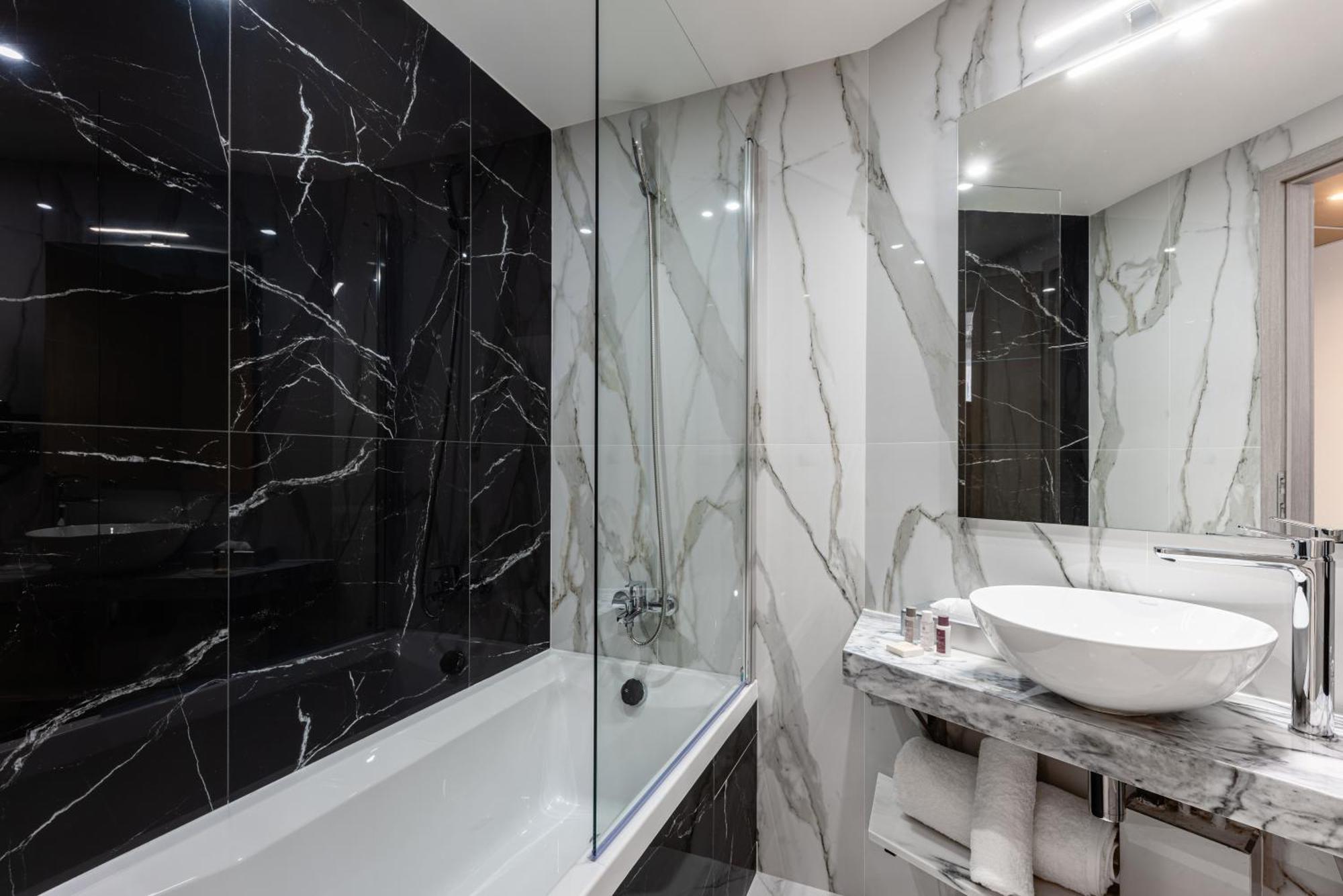 Brit Hotel Privilege Paris Роні-су-Буа Екстер'єр фото